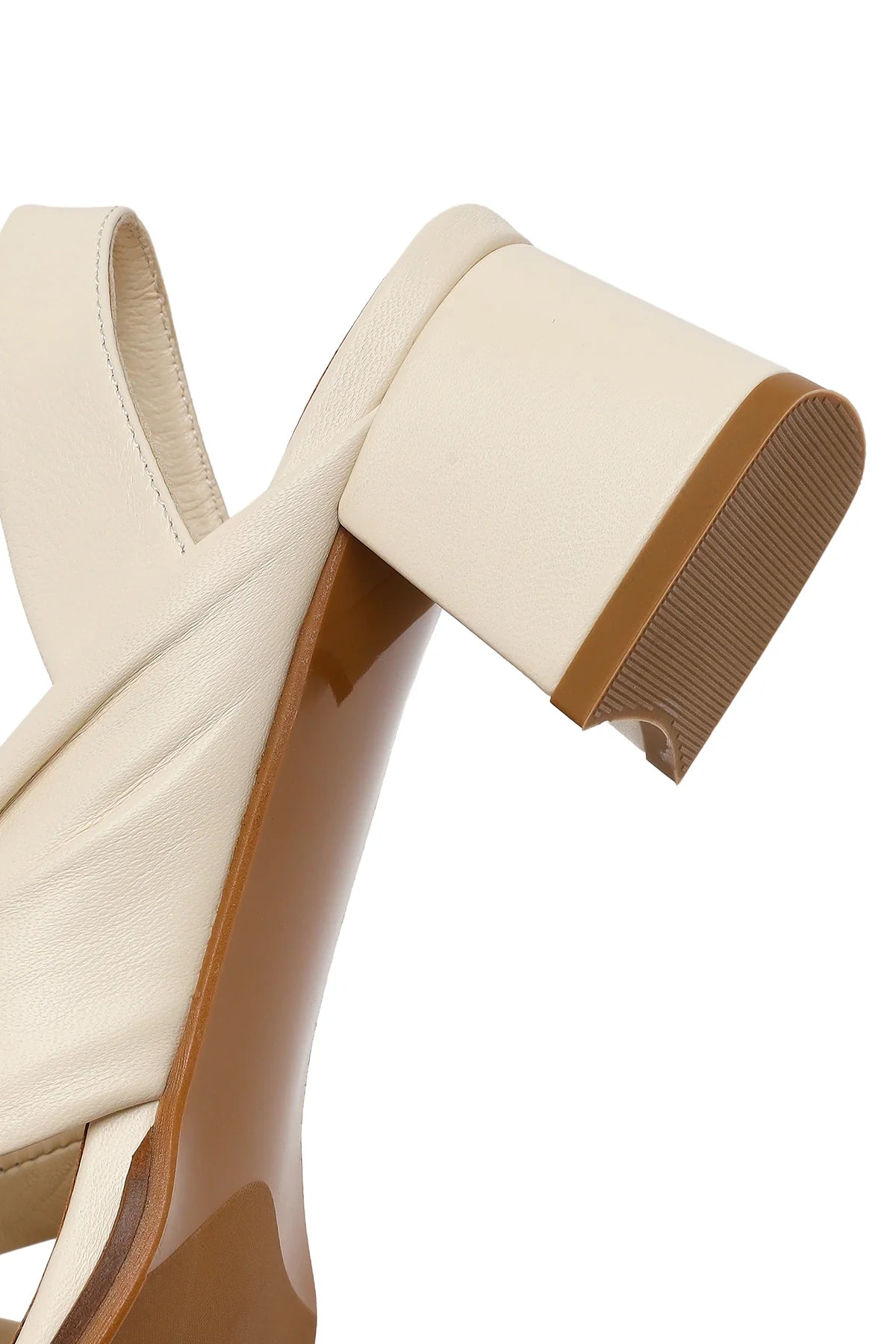 Kadın Krem Kısa Kalın Topuklu Deri Sandalet