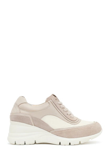 Kadın Bej Bağcıklı Dolgu Topuklu Süet Deri Sneaker