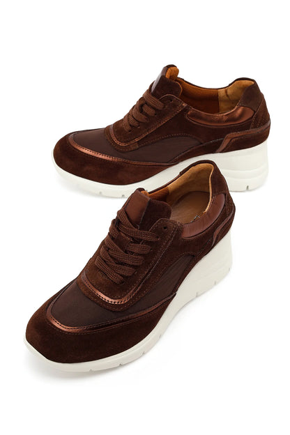 Kadın Kahverengi Bağcıklı Dolgu Topuklu Süet Deri Sneaker