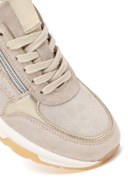 Kadın Bej Bağcıklı Kalın Tabanlı Süet Deri Sneaker