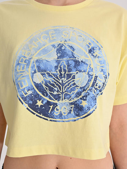 Fenerbahçe Sarı Trend Fırça Detay Logolu Kadın Crop Tshirt