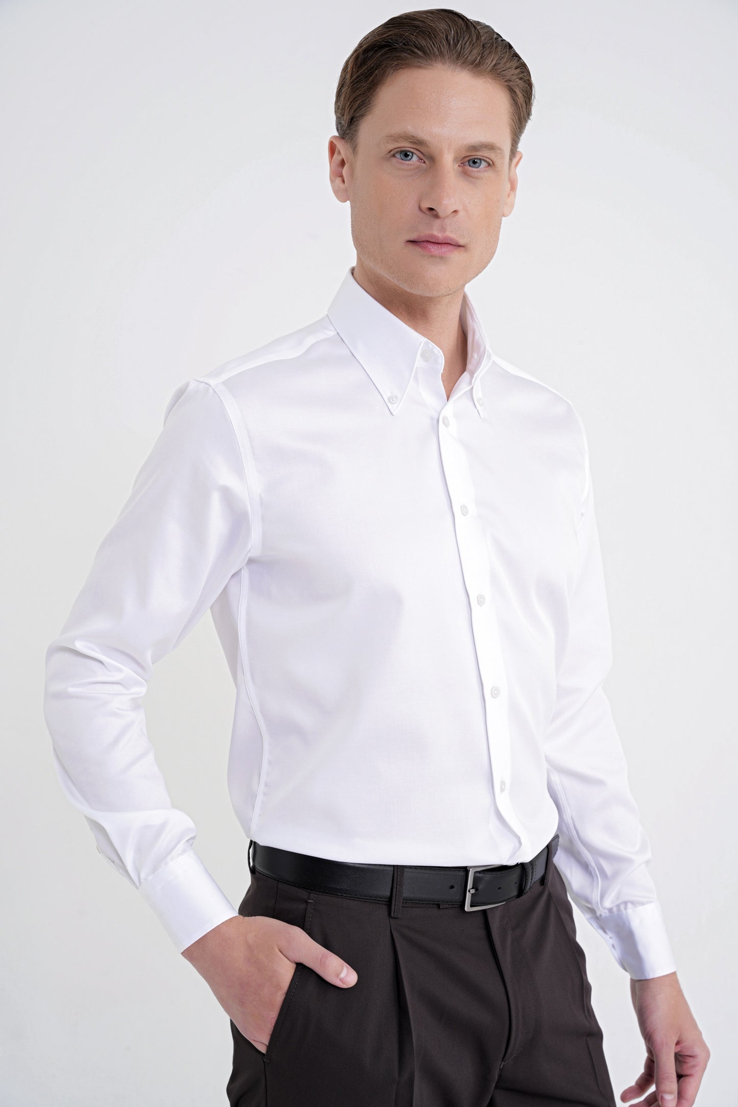 Slim Fit Düğmeli Yüksek Yaka %100 Pamuk Non Iron Kumaş Düz Beyaz Gömlek Gk 760