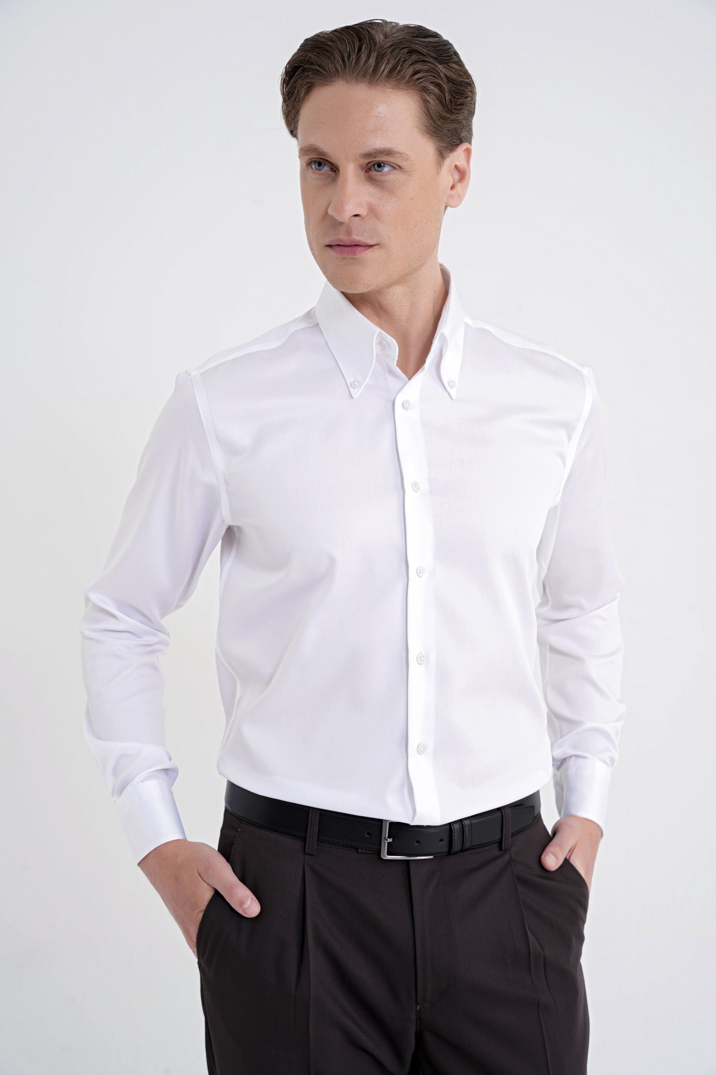 Slim Fit Düğmeli Yüksek Yaka %100 Pamuk Non Iron Kumaş Düz Beyaz Gömlek Gk 760