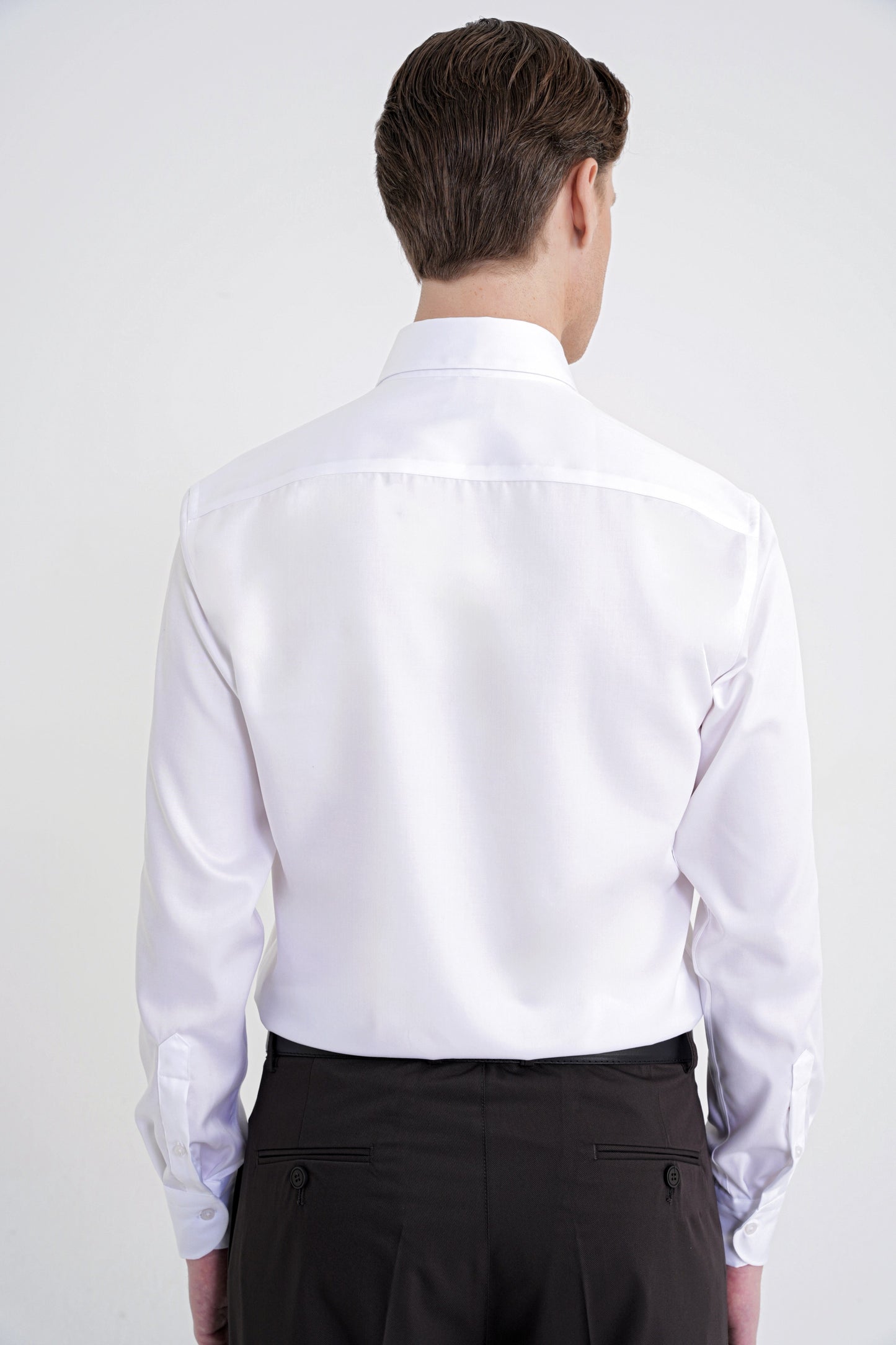 Slim Fit Düğmeli Yüksek Yaka %100 Pamuk Non Iron Kumaş Düz Beyaz Gömlek Gk 760