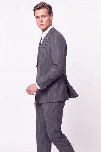 Slim Fit %96 Yünlü Çift Yırtmaç Çizgili Gri Kruvaze Takım Elbise Tk 954
