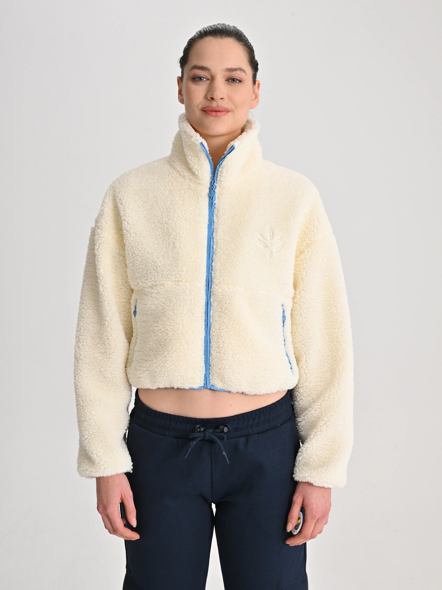 Fenerbahçe Ekru Trend Mikro Detaylı Peluş Kadın Crop Oversize Sweatshirt