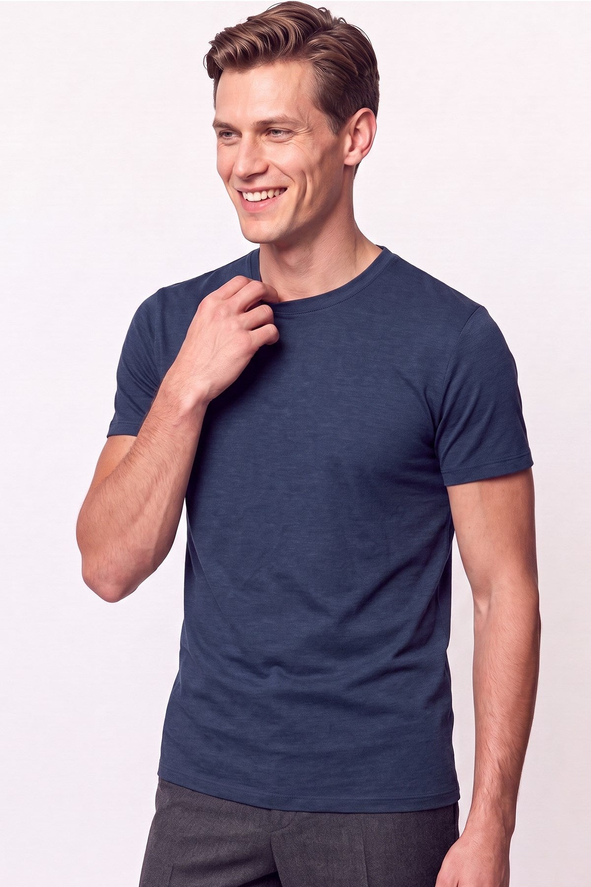 Comfort Fit Pamuklu Modal Kumaş Bisiklet Yaka Lacivert Tişört Ts 924
