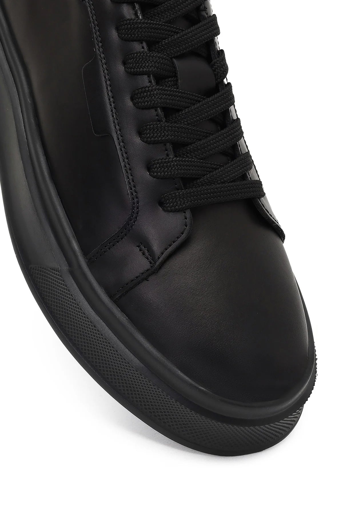 Erkek Siyah Bağcıklı Kalın Tabanlı Deri Sneaker