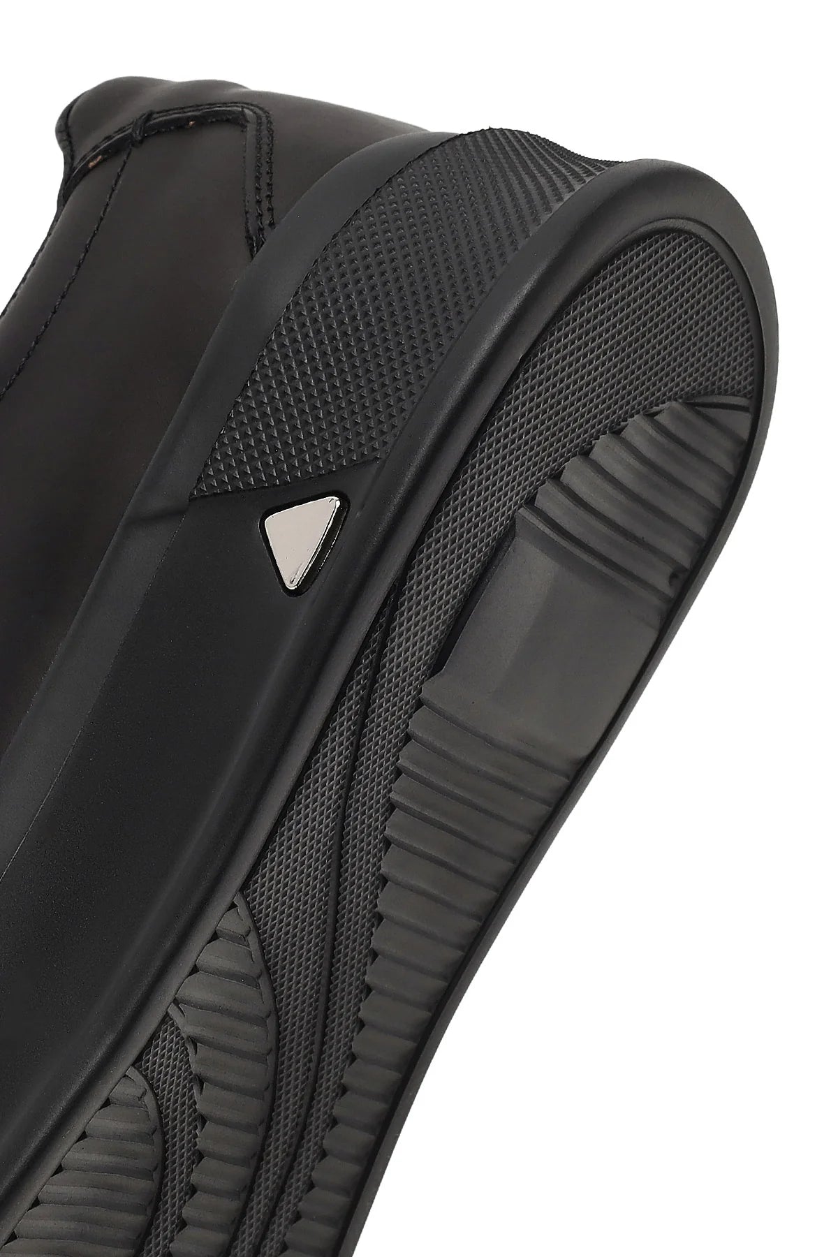 Erkek Siyah Bağcıklı Kalın Tabanlı Deri Sneaker