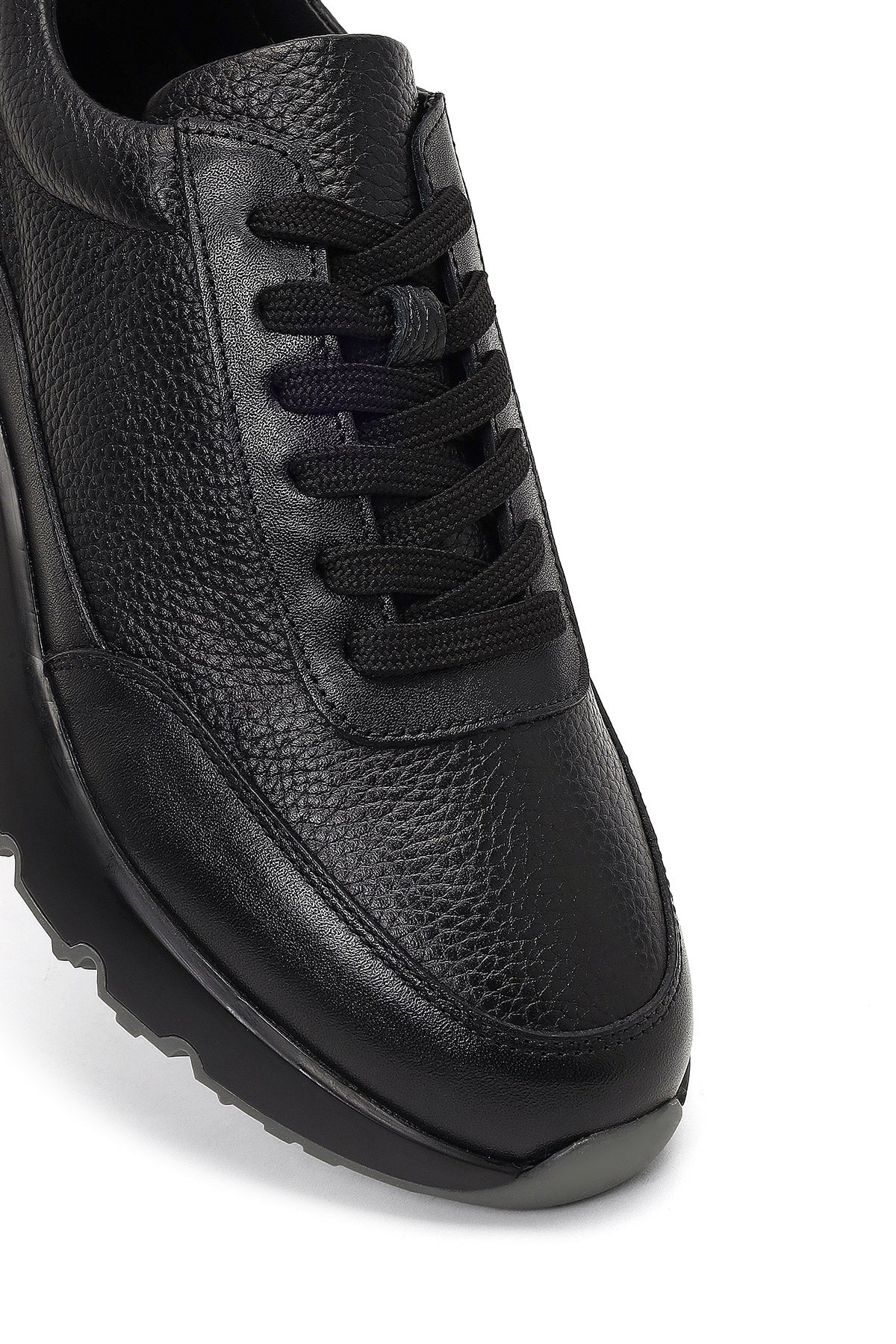 Erkek Siyah Bağcıklı Kalın Tabanlı Deri Sneaker