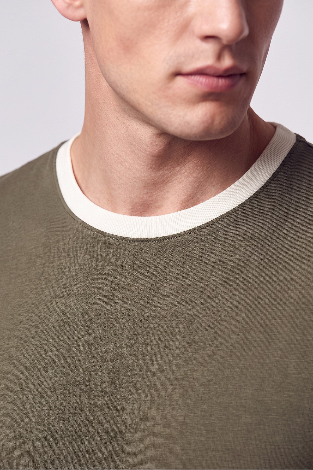 Slim Fit Bisiklet Yaka Haki - Ekru Tişört Ts 932