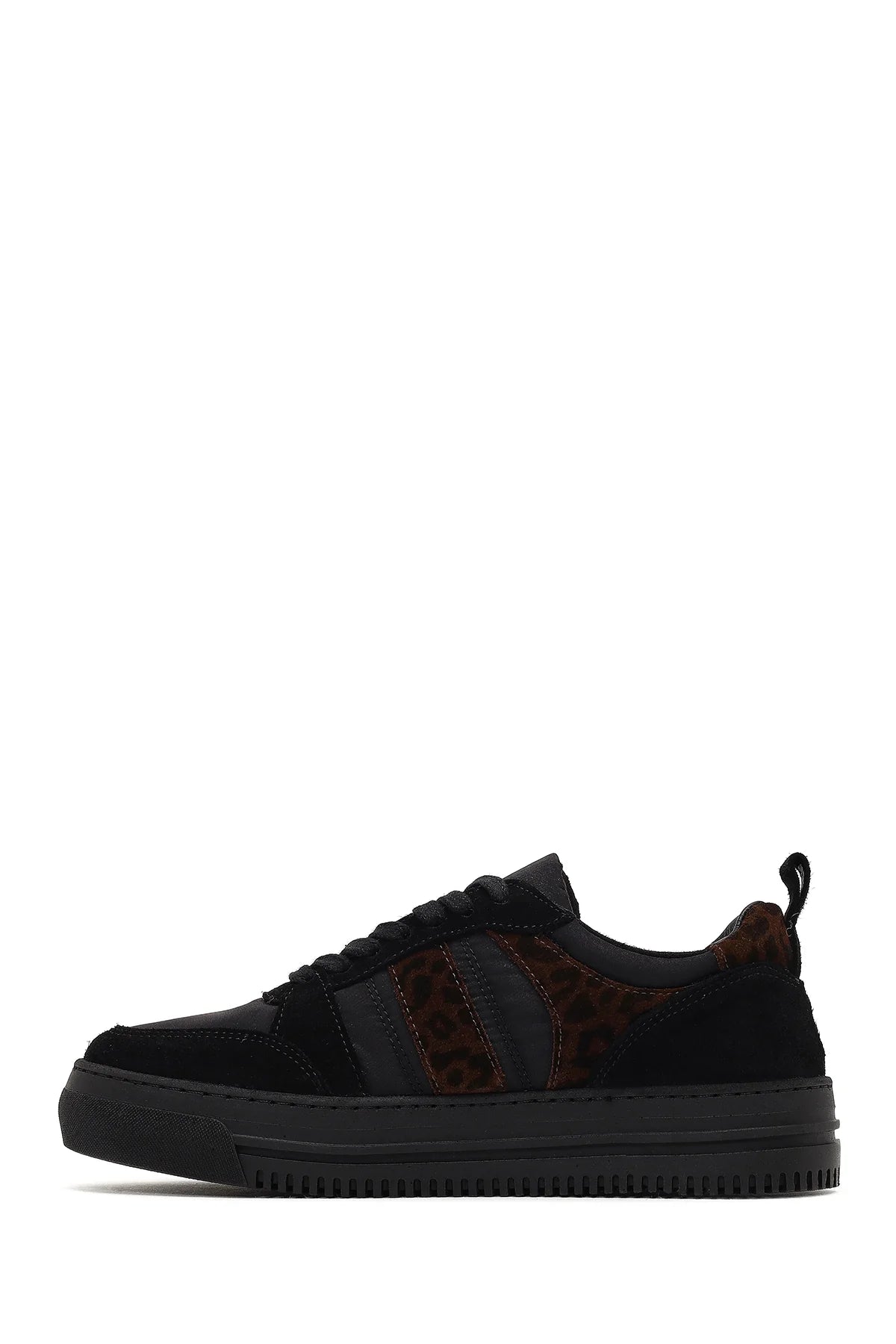 Kadın Siyah Bağcıklı Kalın Tabanlı Desenli Deri Sneaker
