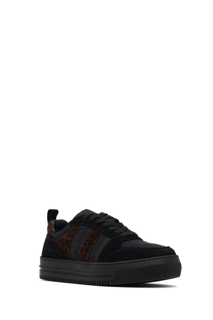 Kadın Siyah Bağcıklı Kalın Tabanlı Desenli Deri Sneaker