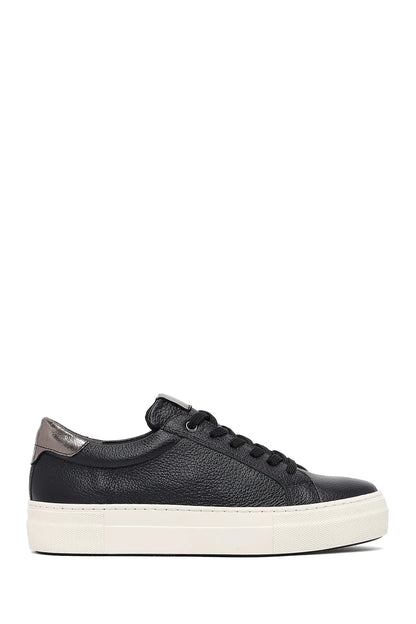 Kadın Siyah Bağcıklı Kalın Tabanlı Deri Sneaker