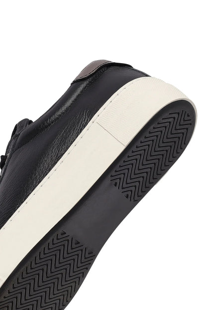 Kadın Siyah Bağcıklı Kalın Tabanlı Deri Sneaker