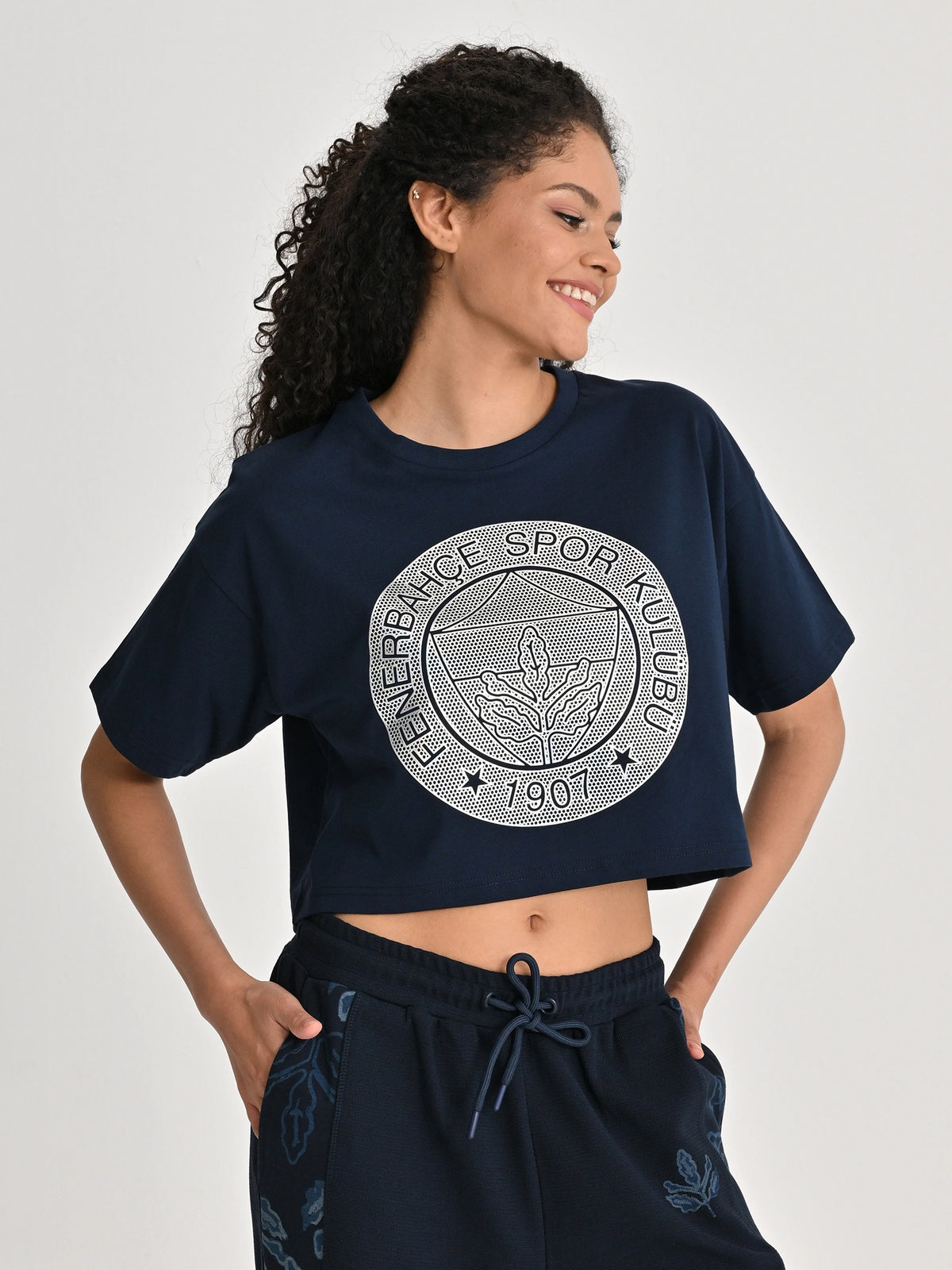 Fenerbahçe Lacivert Tribün Hologram Logolu Kadın Crop Oversize Tshirt