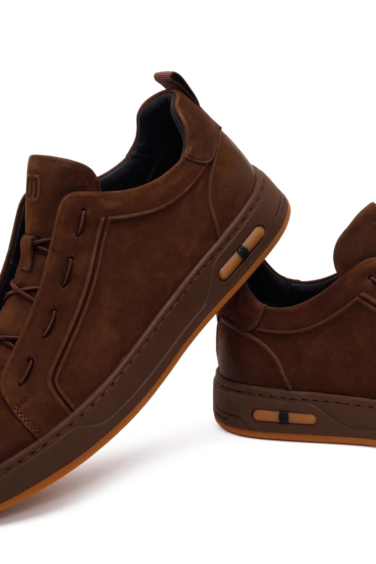 Erkek Kahverengi Bağcıklı Nubuk Deri Sneaker