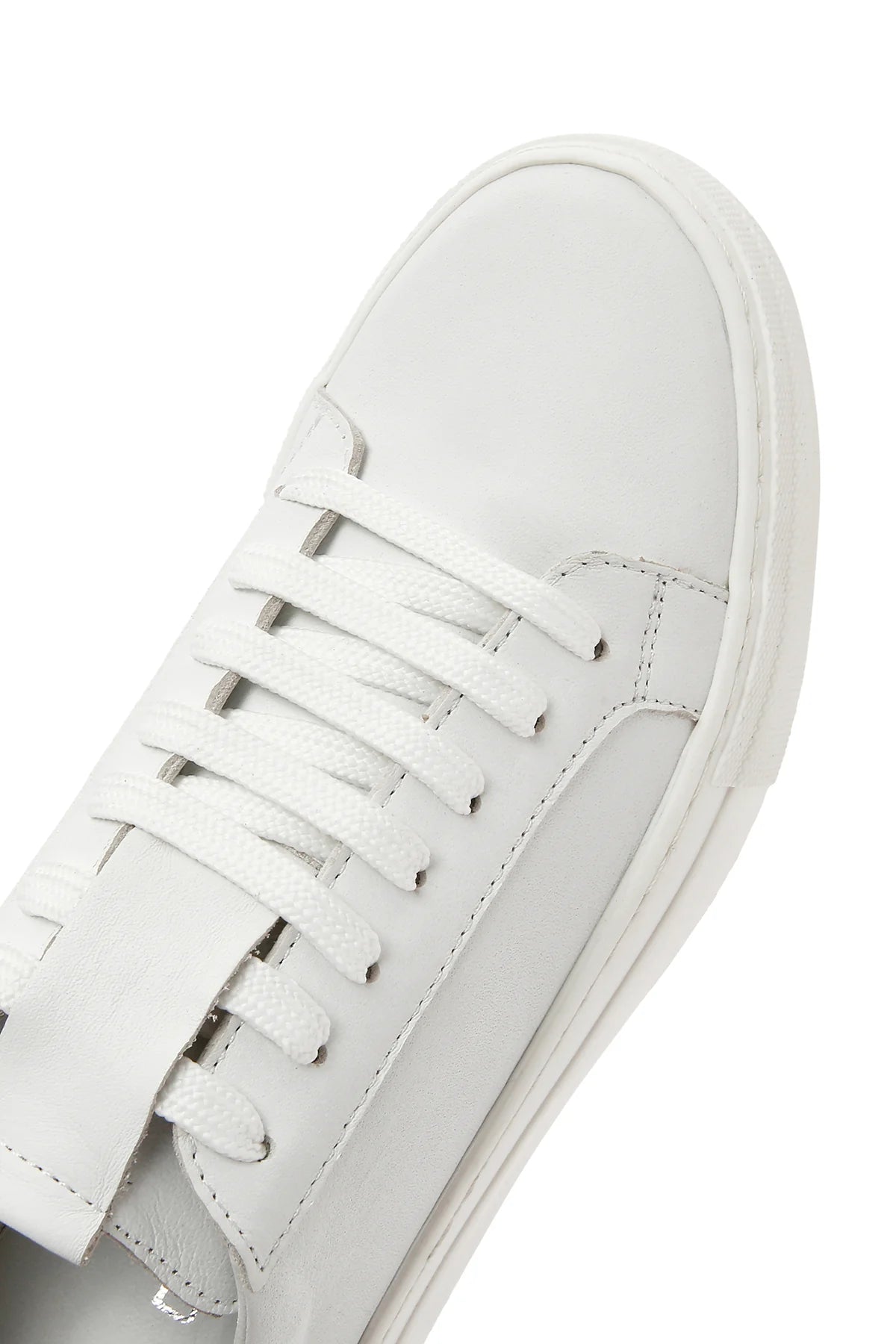 Kadın Beyaz Bağcıklı Deri Sneaker