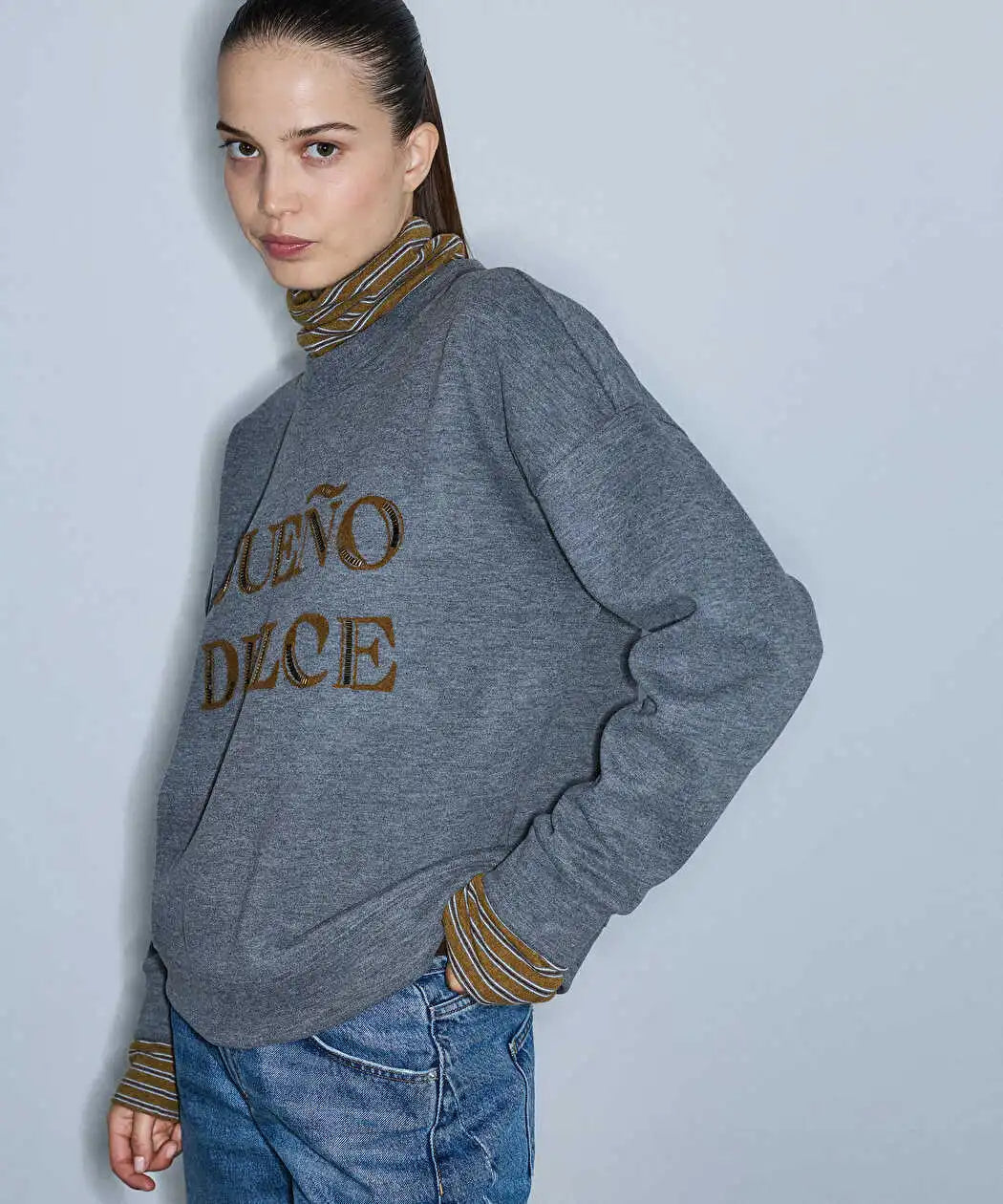 Gri Çift Parça Görünüm Işlemeli Sweatshirt Iw6260091121126 | Ipekyol