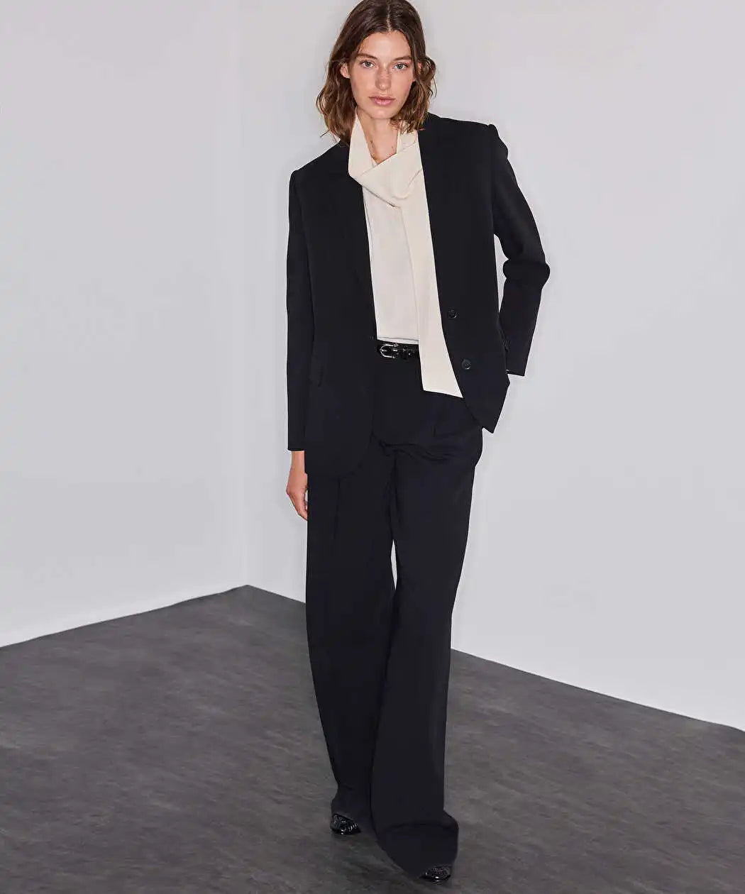 Siyah Vatkalı Oversize Blazer Iw6260106130001 | Ipekyol