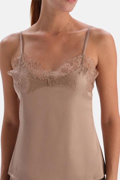 Vizon Dantel Detaylı Camisole Ve Şort
