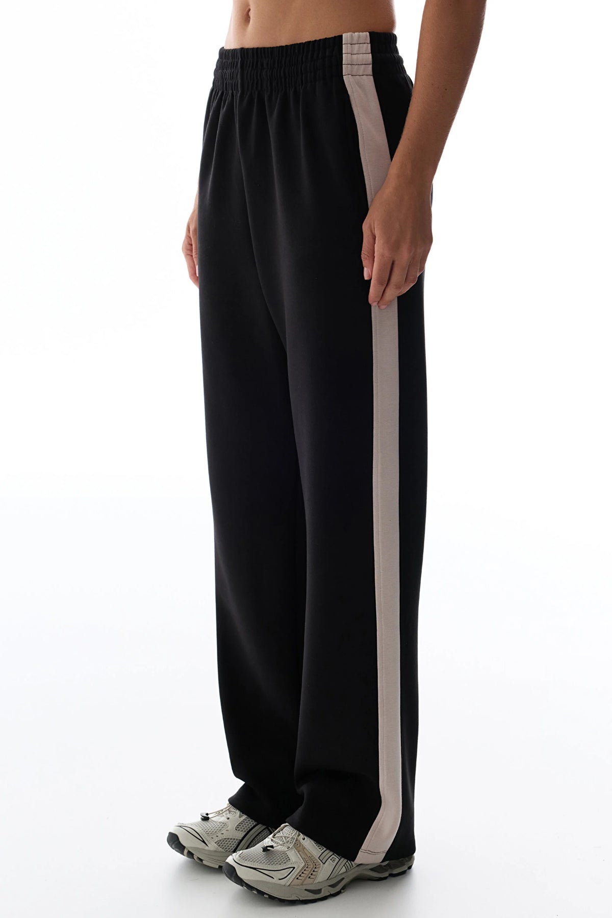 Siyah Ipeksi Dokunuş Silky Touch Şerit Detaylı Pantolon