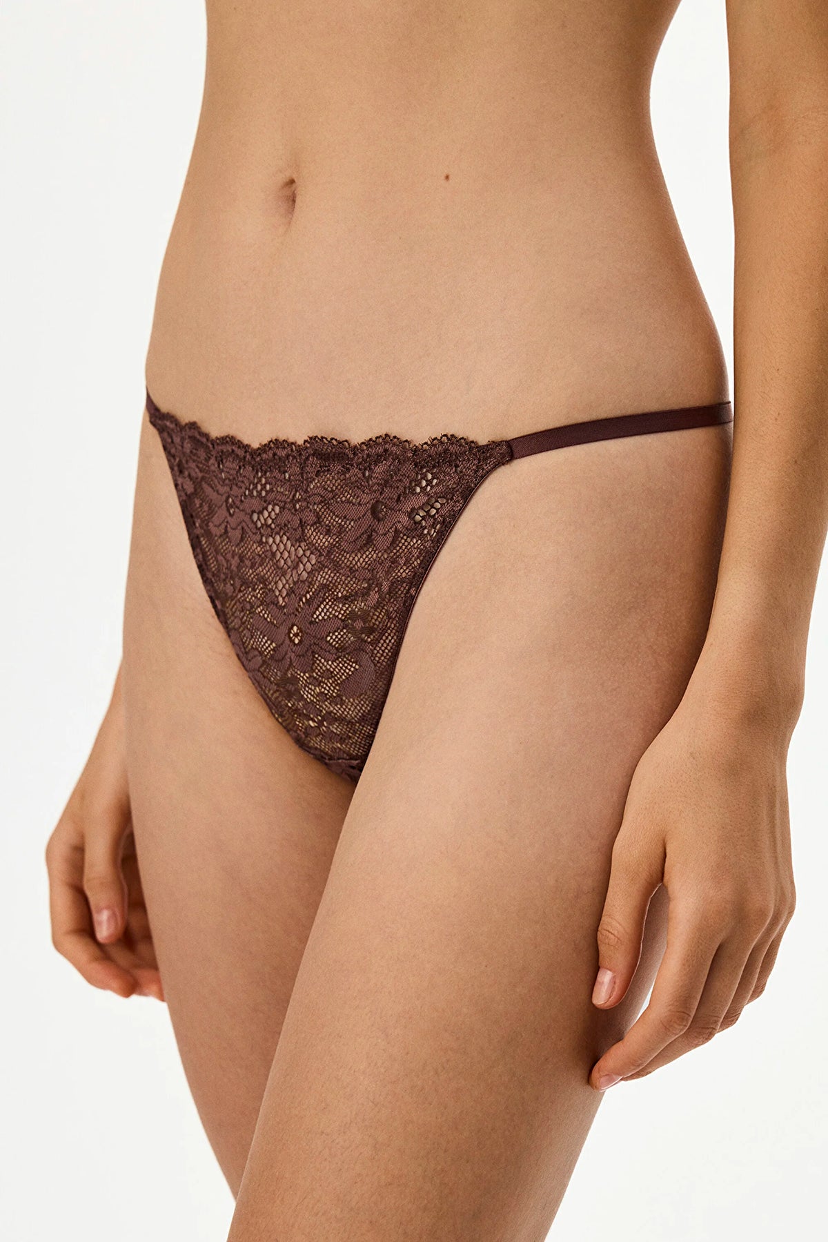Kahverengi Dantelli String Külot