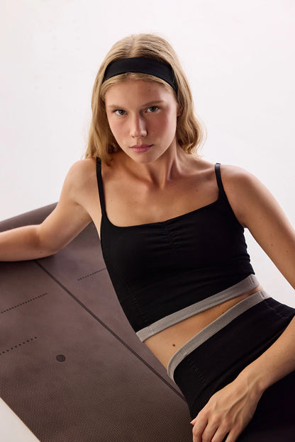 Siyah Çizgili Dikişsiz Seamless Spor Sütyeni