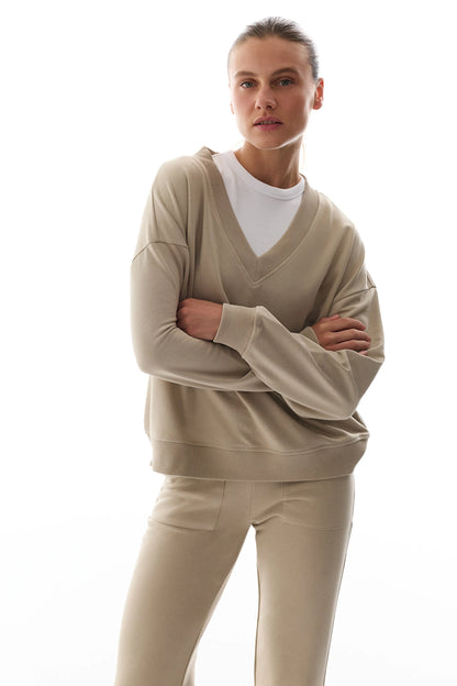 Bej Geniş V Yakalı Sweatshirt