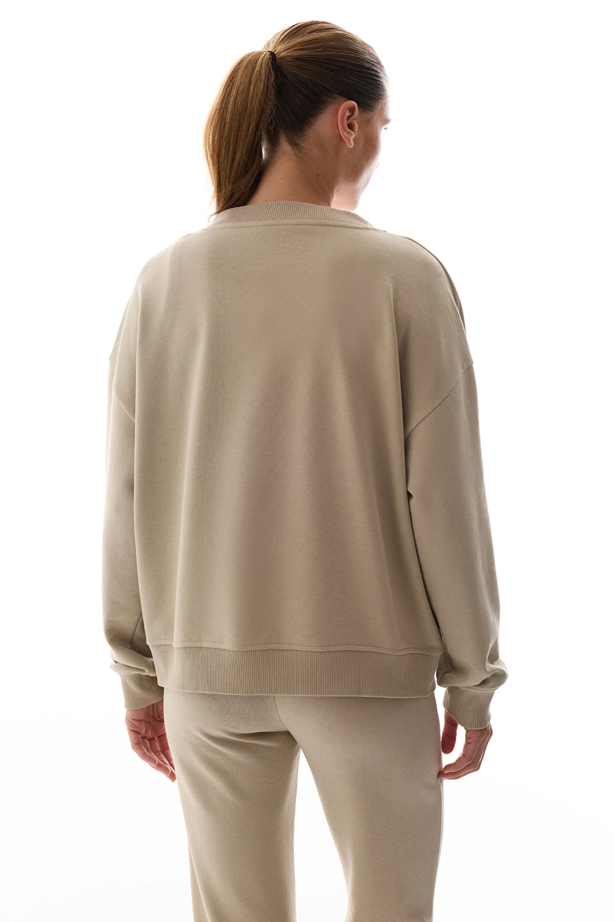 Bej Geniş V Yakalı Sweatshirt
