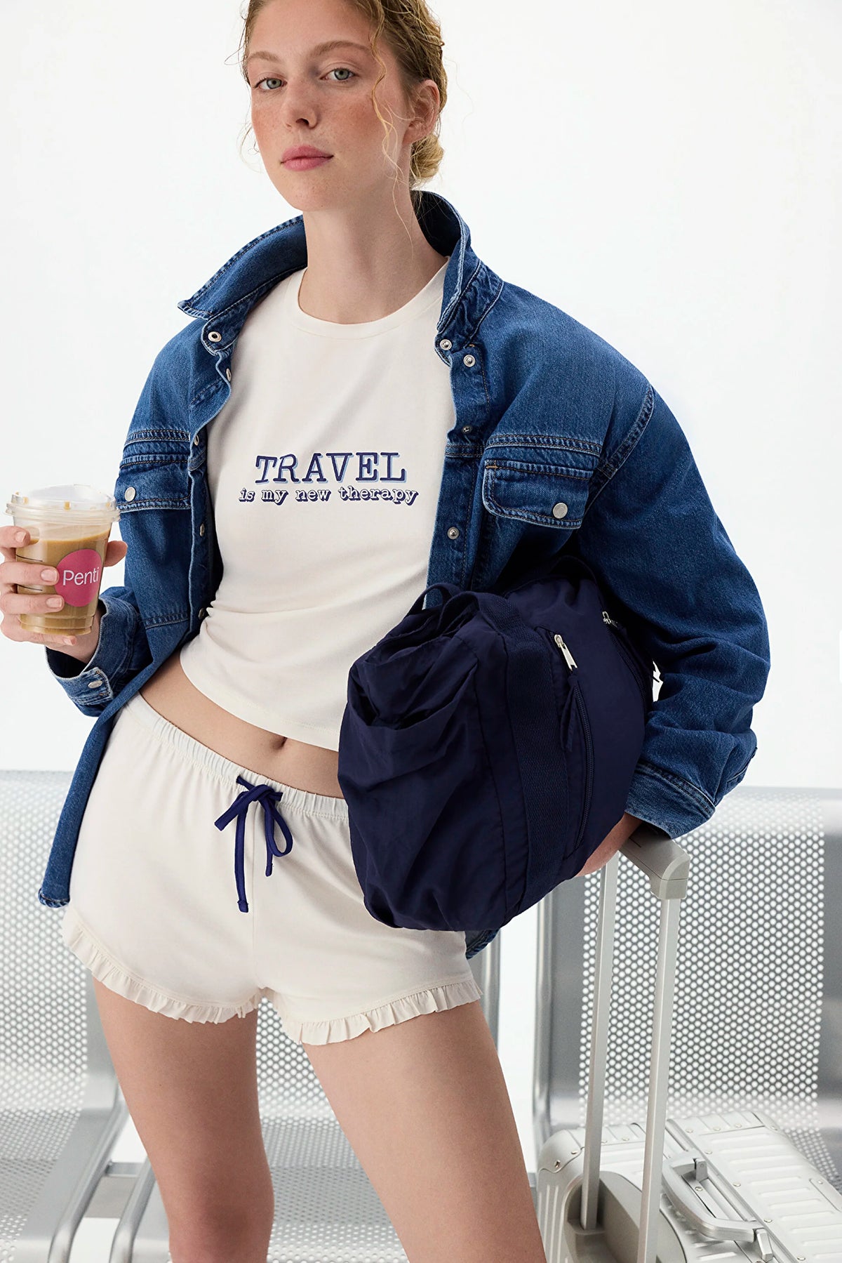 Ekru Travel Slogan Desenli Fırfırlı Kısa Kollu Şort Pijama Takımı