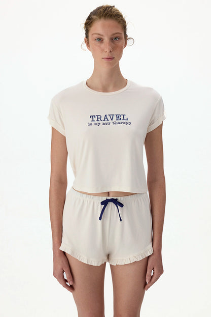 Ekru Travel Slogan Desenli Fırfırlı Kısa Kollu Şort Pijama Takımı