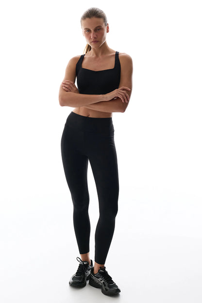 Siyah Stretch360 Orta Destek Çapraz Sırt Detaylı Kaydırmaz Askılı Cross Back Spor Sütyeni
