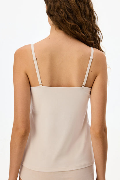 Iz Bırakmaz Seramik Bej Invisible Thin Strap Atlet
