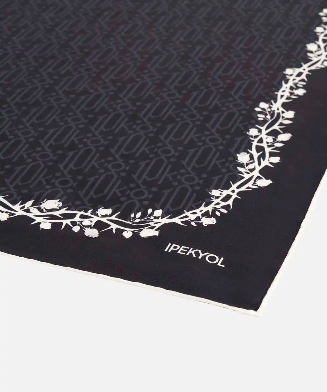 Antrasit %100 Ipek Çiçek Baskılı Monogram Eşarp I00000082042036 | Ipekyol