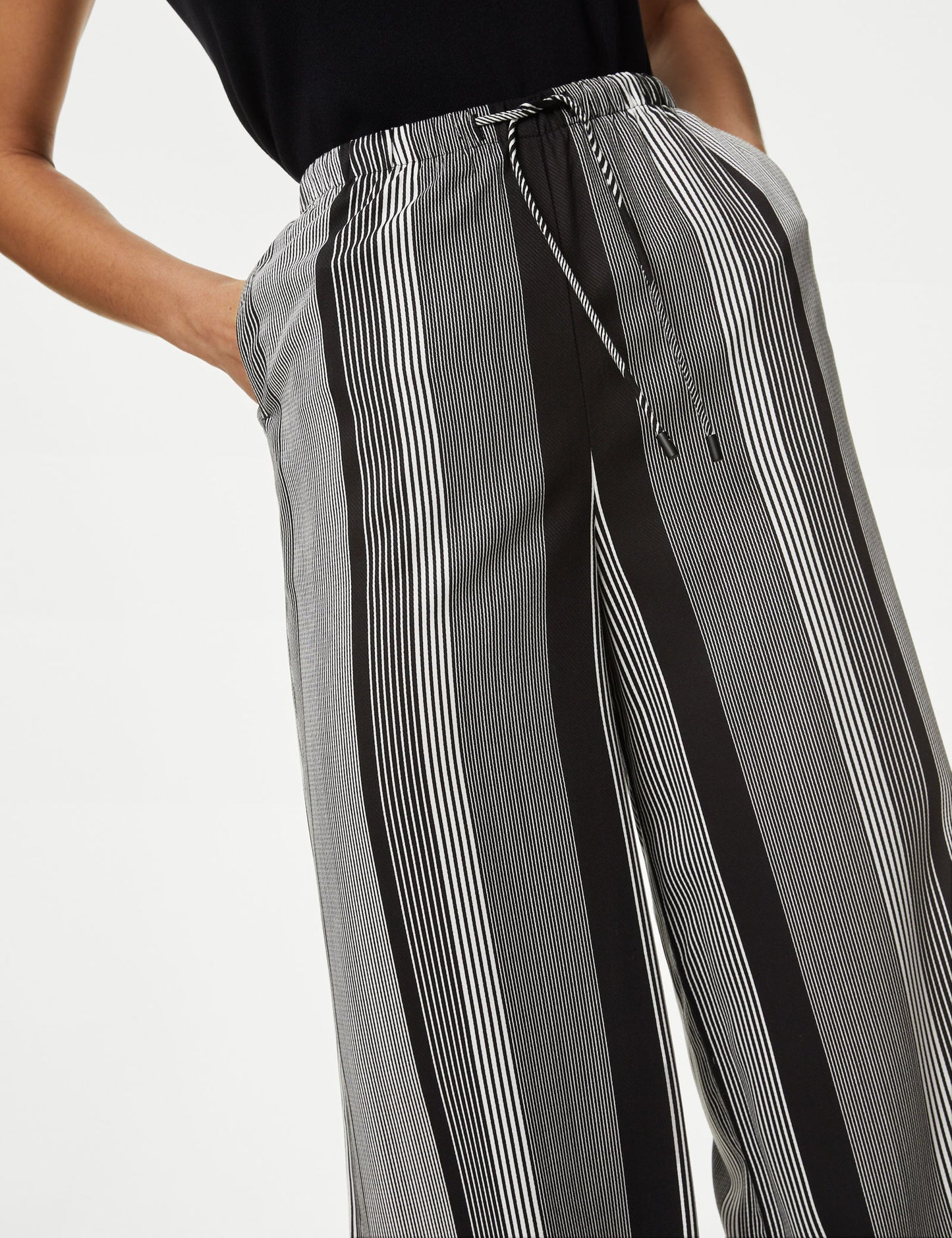 Yüksek Bel Desenli Wide Leg Pantolon