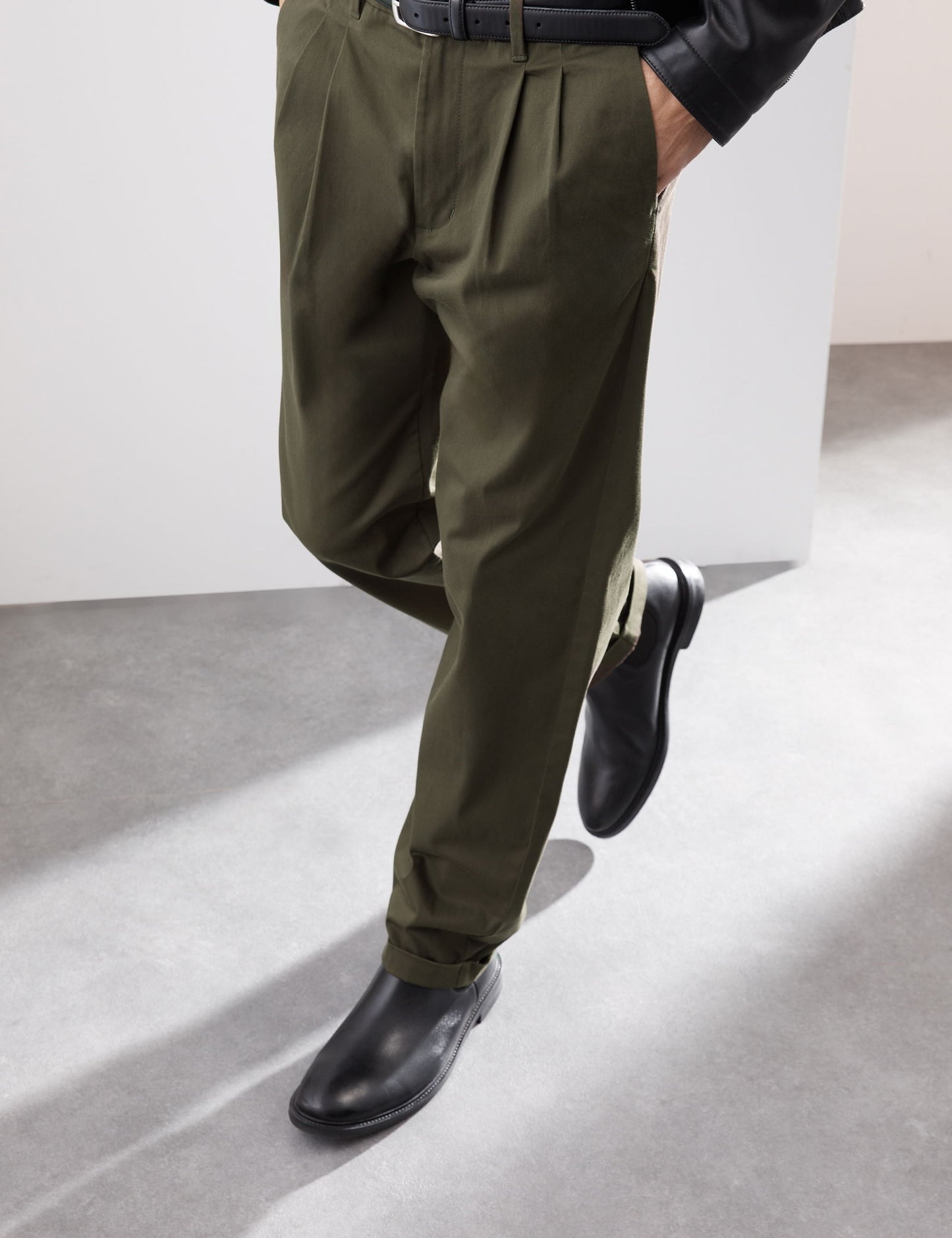 Tapered Fit Chino Pantolon