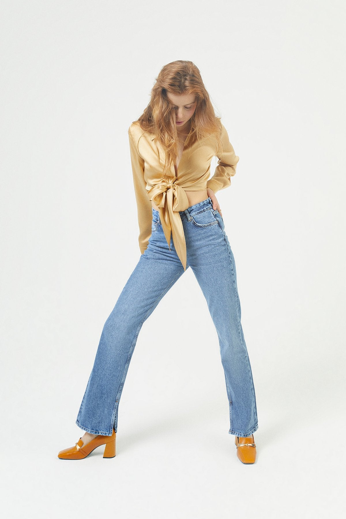 Mavi Yırtmaçlı Düz Kesim Jean