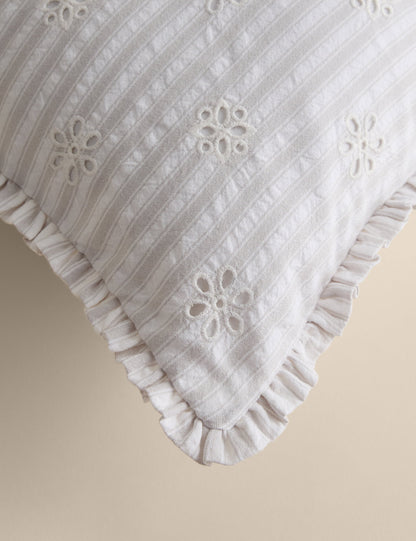 Pamuklu Broderie Işlemeli Fırfırlı Dekoratif Kırlent