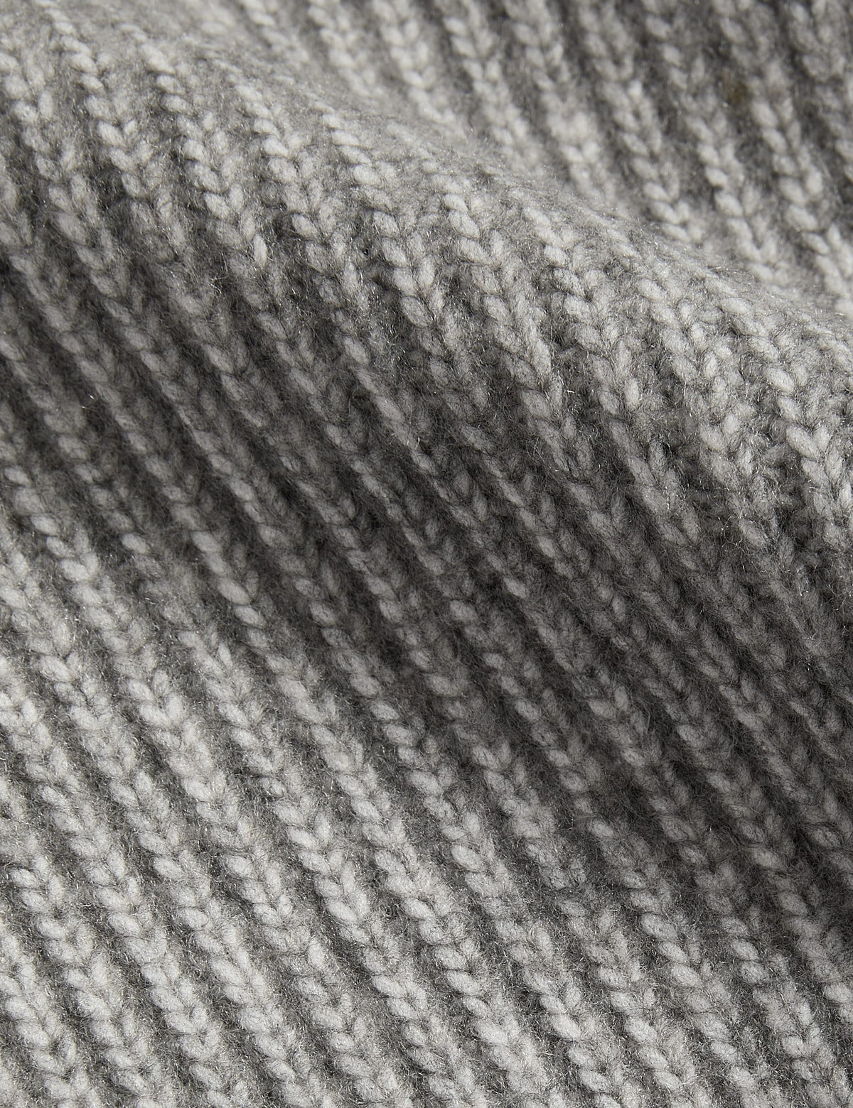 Dokulu V-yaka Triko Kazak