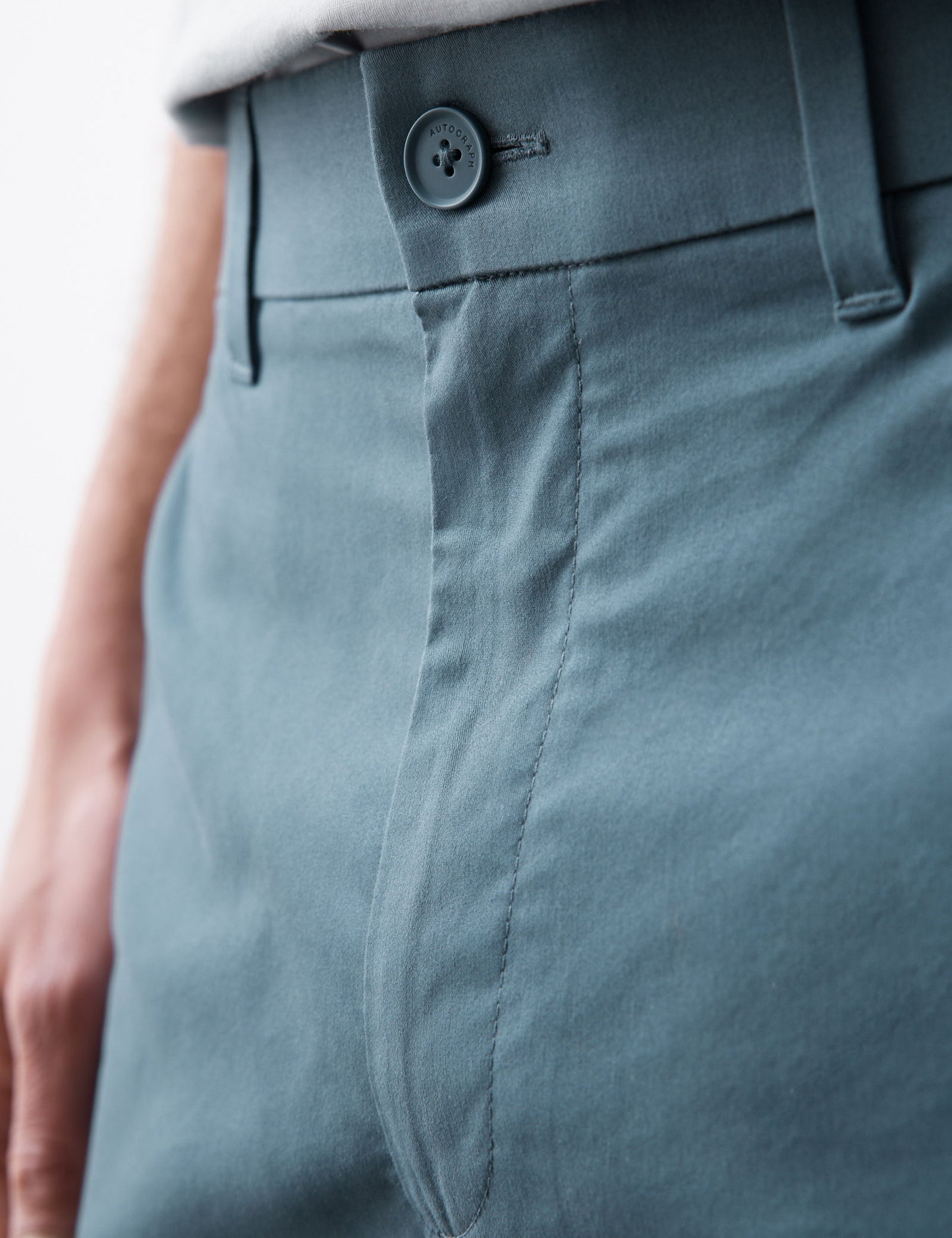 Pamuk Karışımlı Regular Fit Lightweight Chino Şort