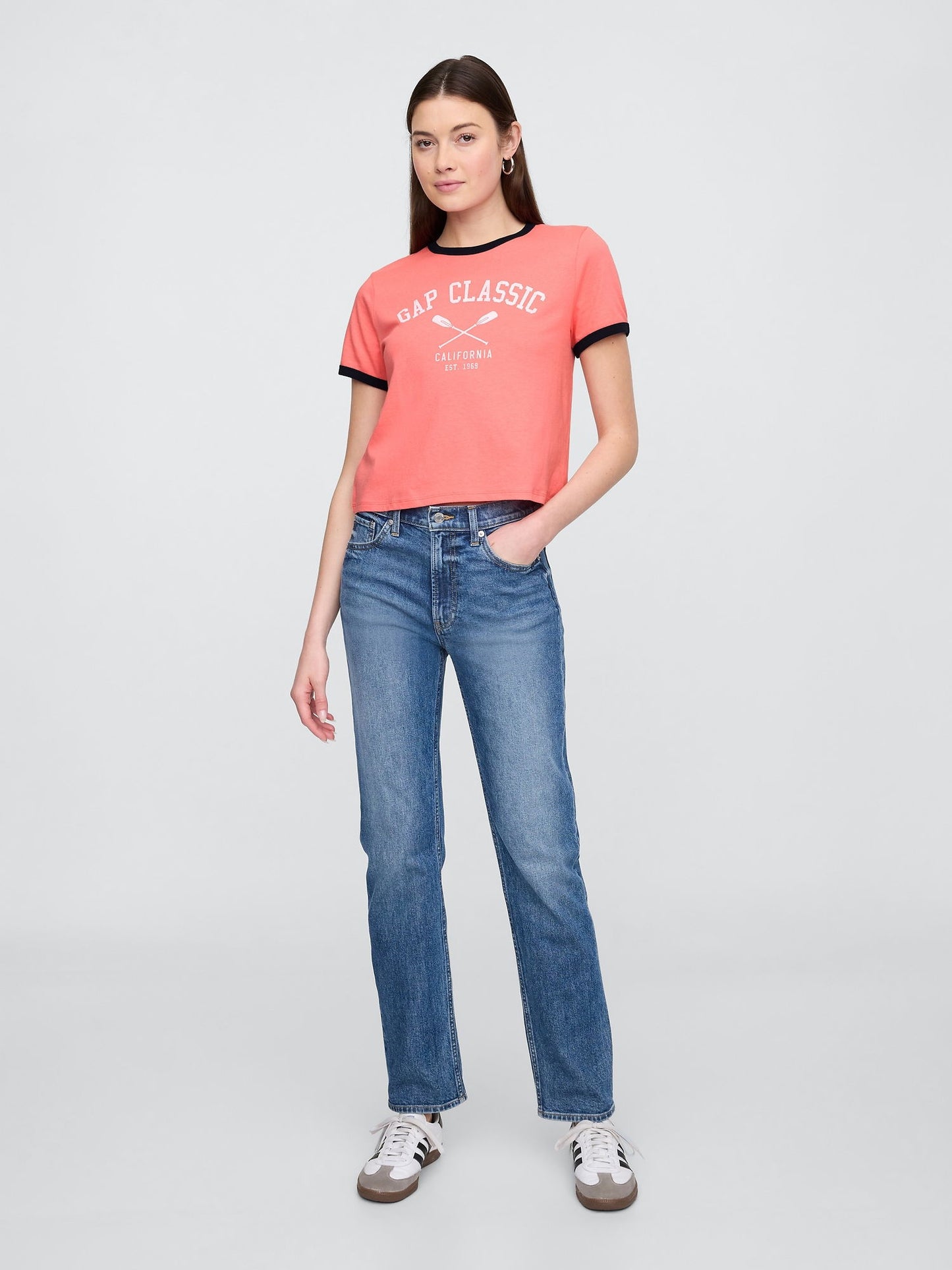Pembe Gap Logo Grafik Baskılı T-shirt