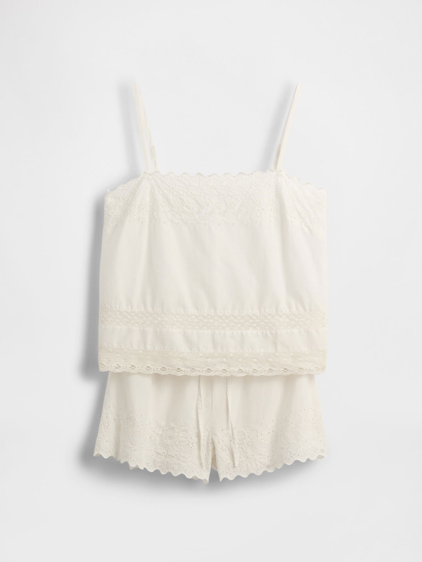 Beyaz Dantel Kenar Detaylı Pijama Cami Seti