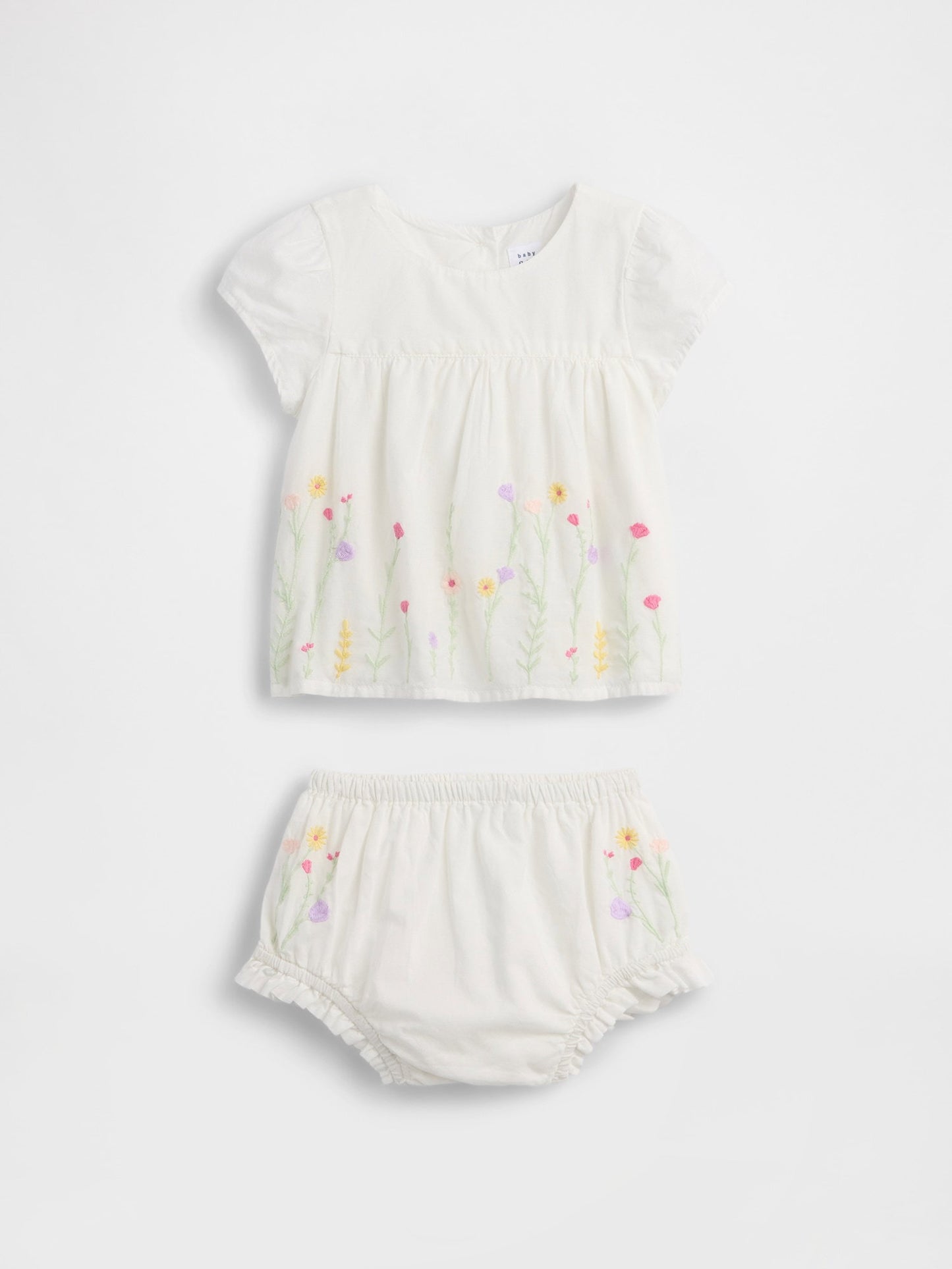 Beyaz Çiçek Işlemeli Outfit Set