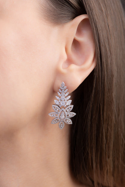 Romantik Rüya 18 Ayar Beyaz Altın Kaplama Gümüş Küpe 5091550199