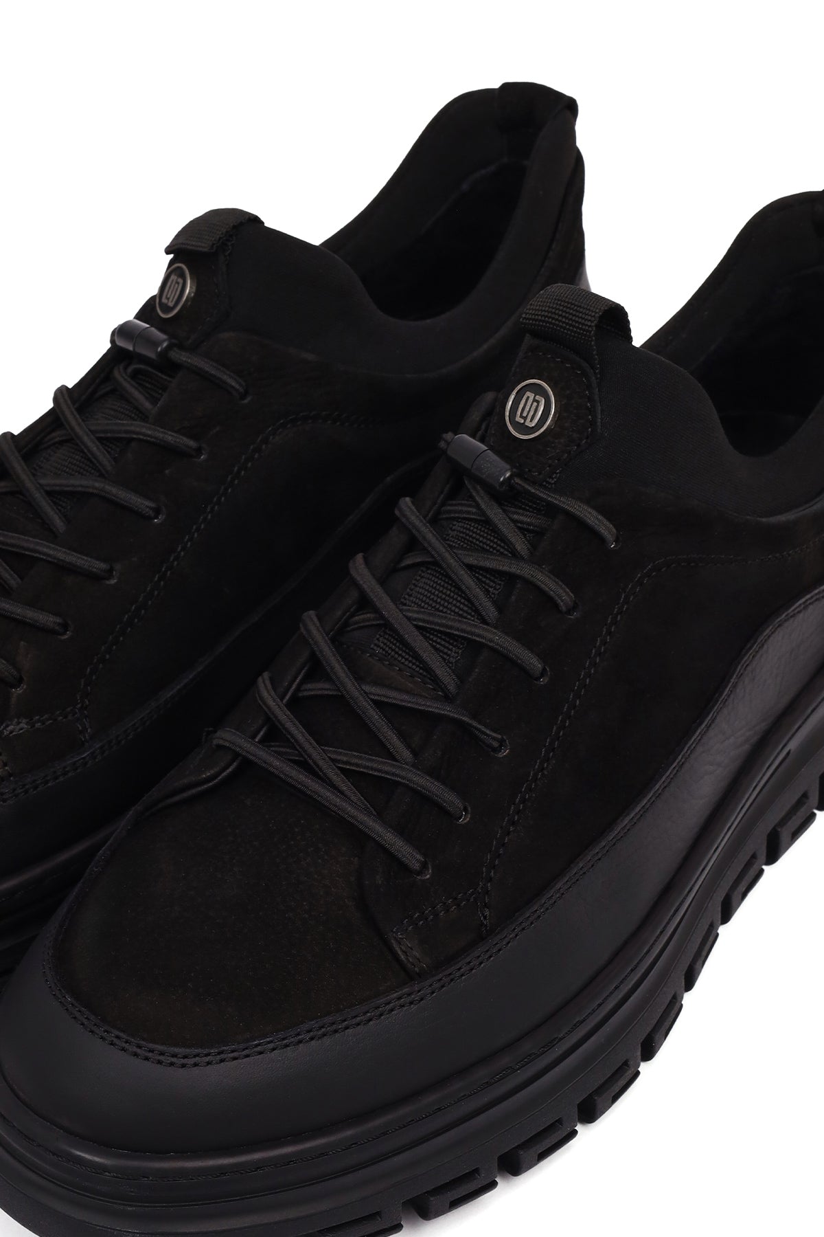 Erkek Siyah Bağcıklı Nubuk Deri Sneaker