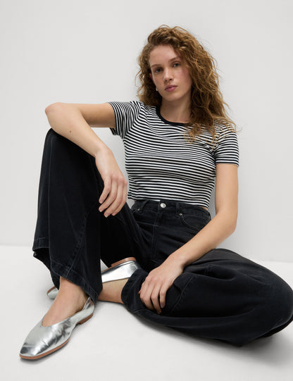 Saf Pamuk Çizgili Crop T-shirt