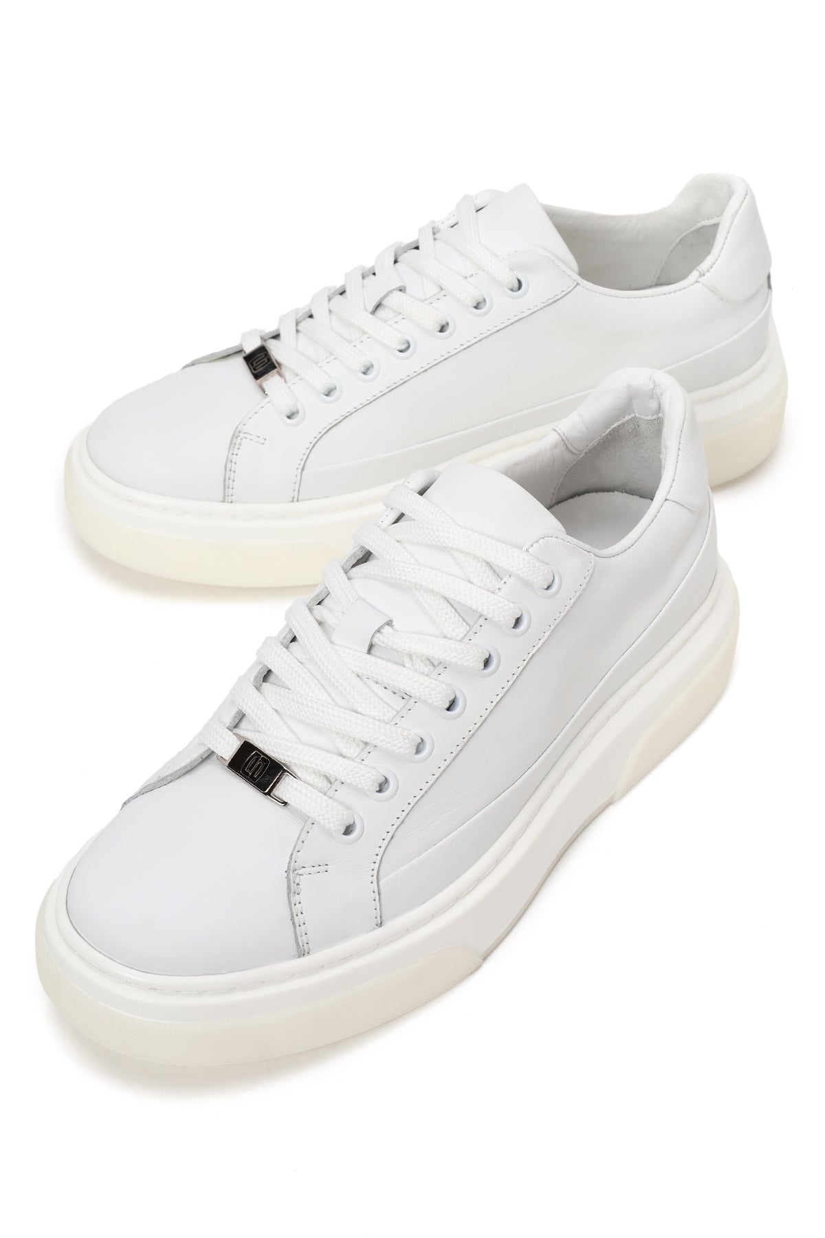 Erkek Beyaz Bağcıklı Kalın Tabanlı Deri Sneaker
