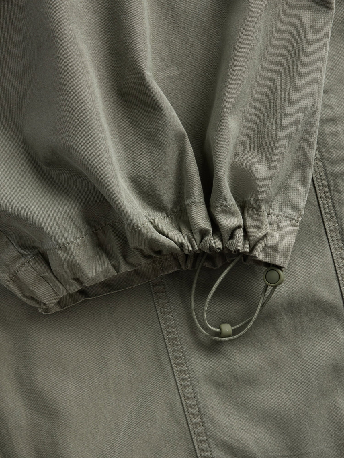 Haki Gapstudio Pileli Parachute Pantolon