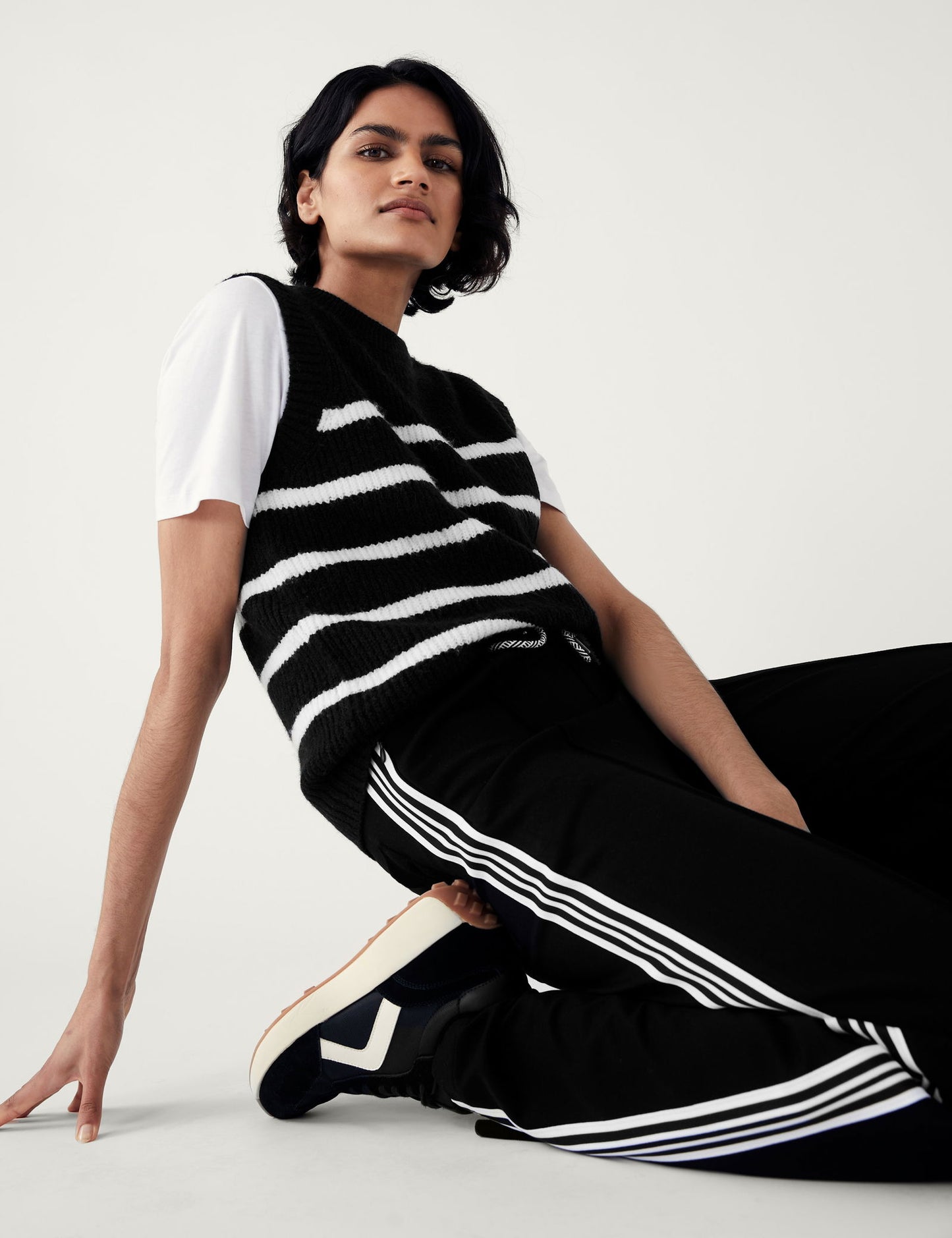 Jersey Yan Şerit Detaylı Wide Leg Pantolon